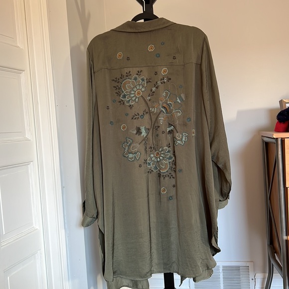 Statement piece - Picture 2 of 10